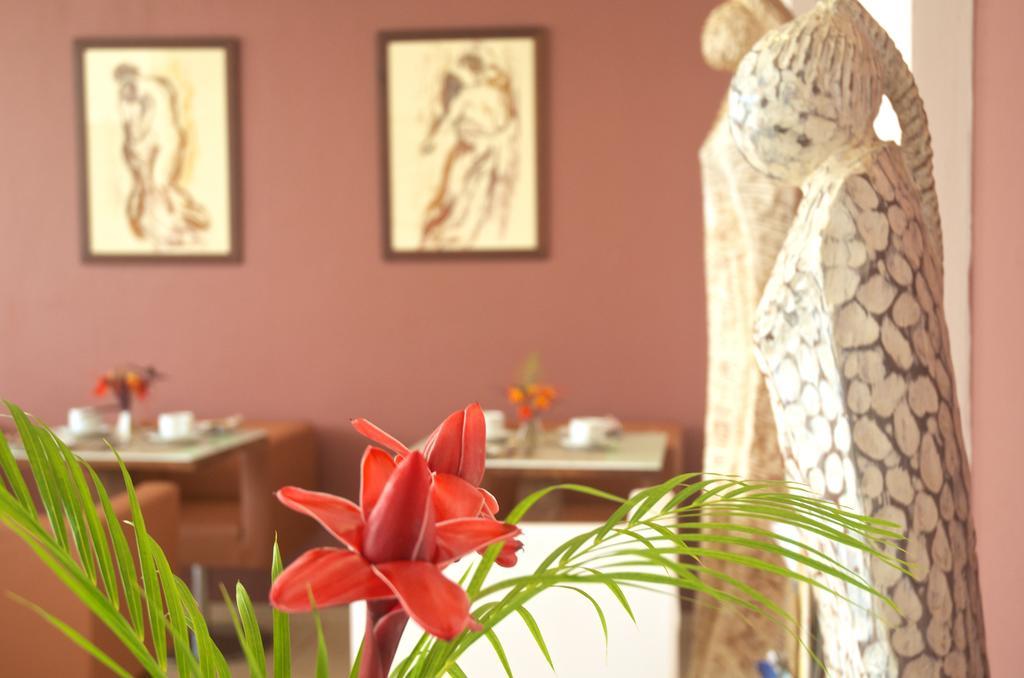 Hotel Maison Rouge Cotonou Dış mekan fotoğraf