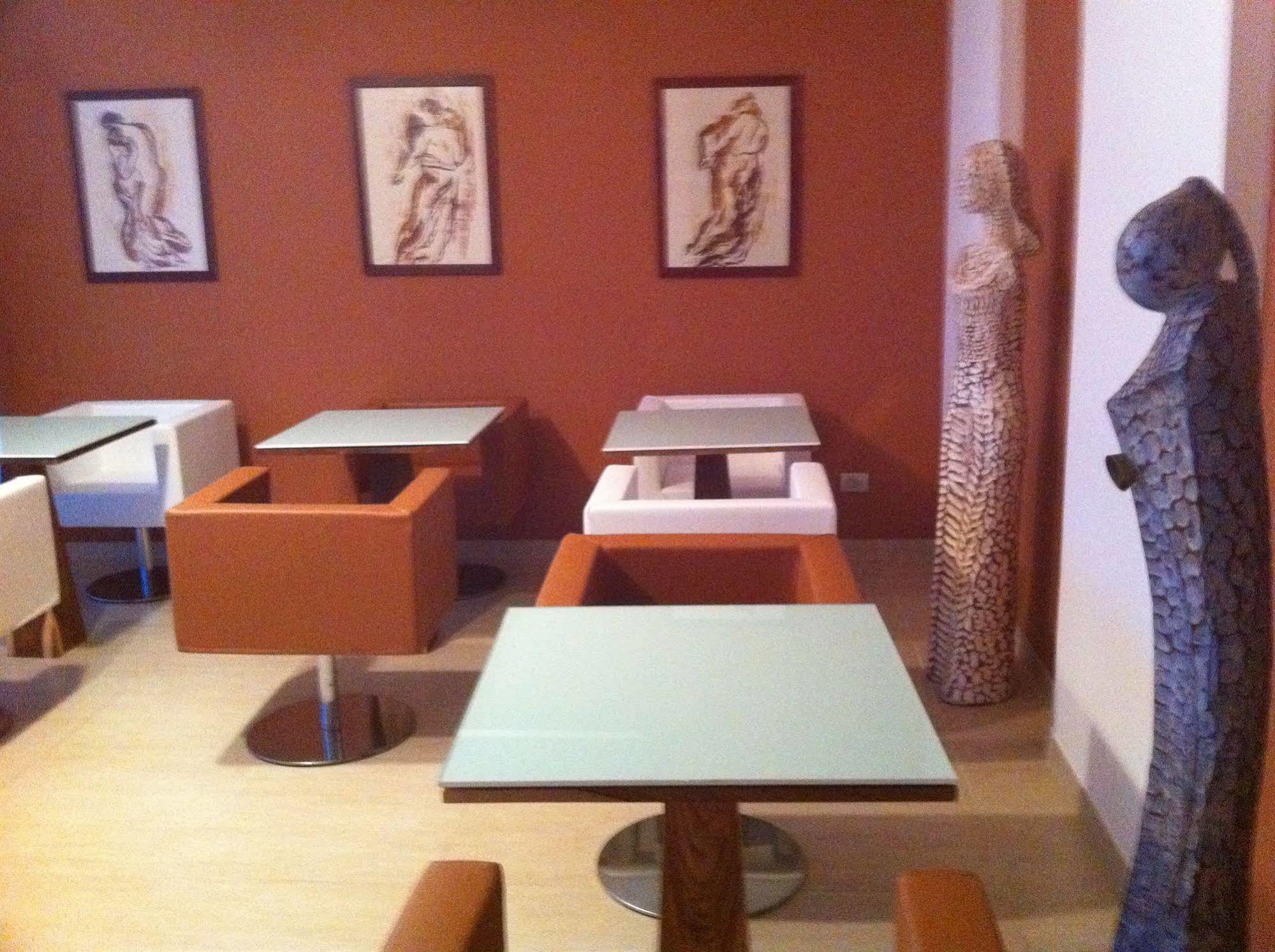 Hotel Maison Rouge Cotonou Dış mekan fotoğraf